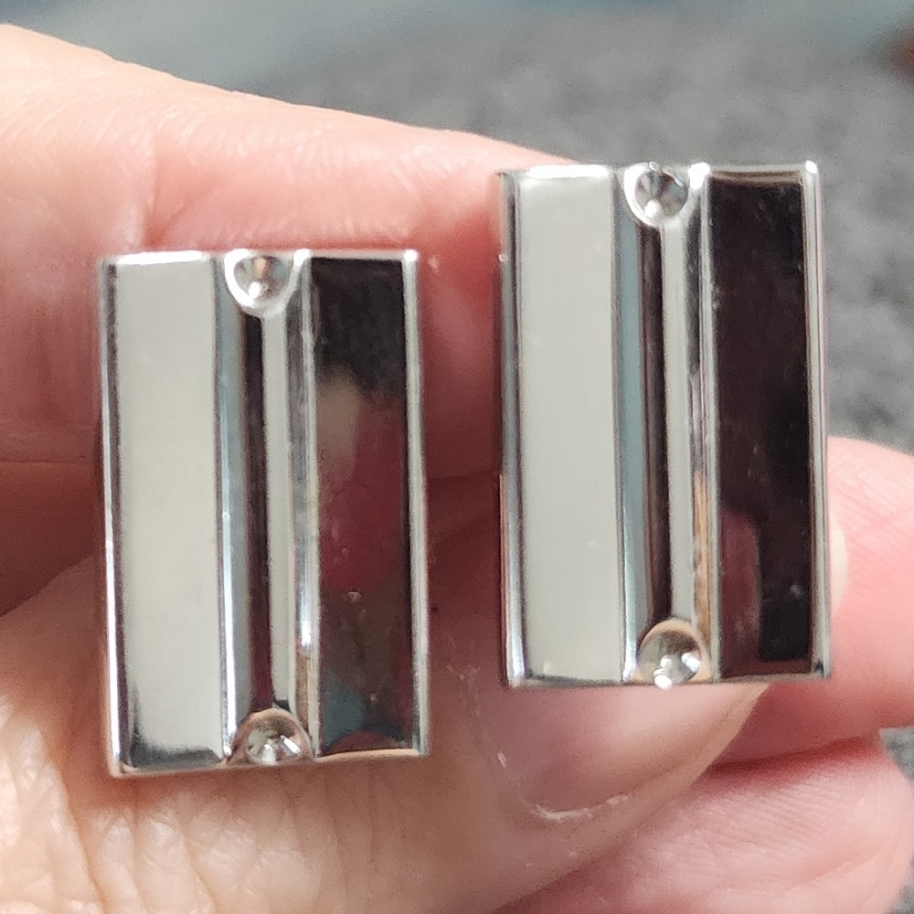Silvertone Rectangular Cuff Links - Picture 2 of 7